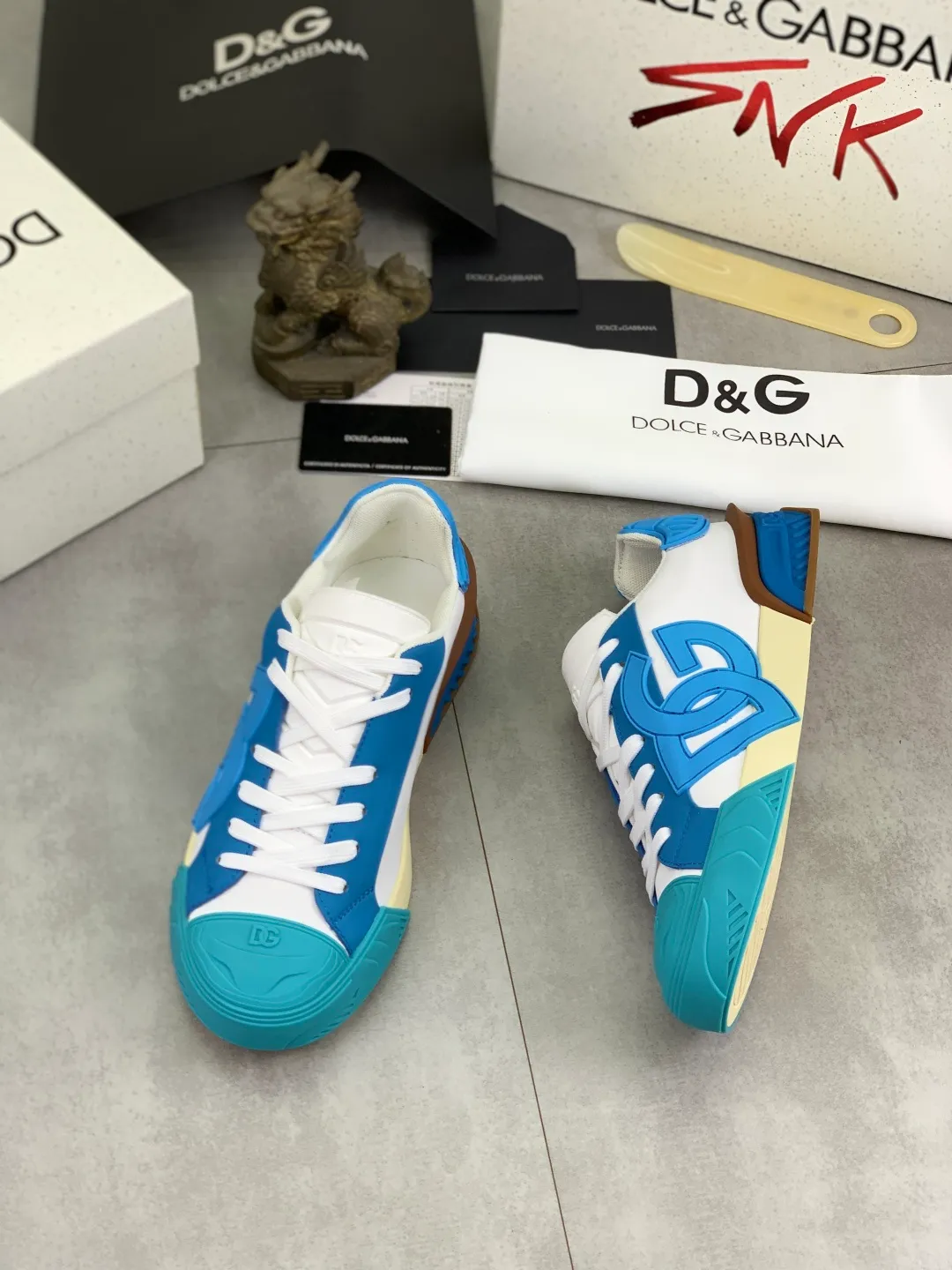 Men's shoes 💰P580💰 [New model] The latest hot style, top original quality, the official website synchronized with "DOLCE&GABBANA [Dolce & Gabbana] ~ High Quality." Effect Low-top casual DG men's shoes, loved by many celebrities, using high-end imported first-layer calfskin splicing logo design + cowhide feet, simple and elegant, perfectly interpreting the latest inspiration for shoes, integrating classics and fashion, luxury dreams, leading fashion Suitable for drivers, light and comfortable to drive, light and breathable for outdoor travel, high-end quality, trustworthy, 5️⃣color🉑️choice! Code number: 38-46